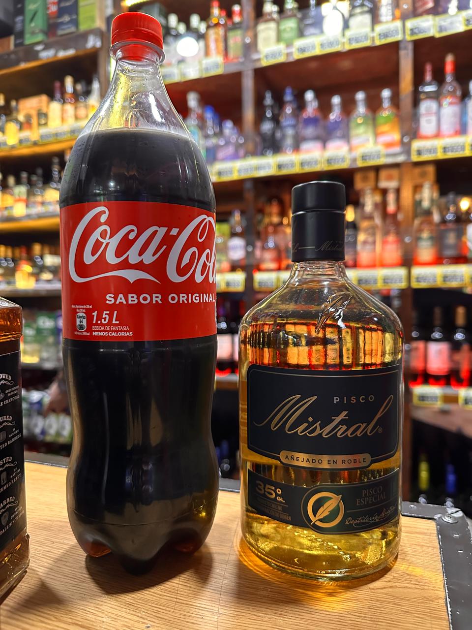 Promo Pisco Mistral 35° + Coca Cola